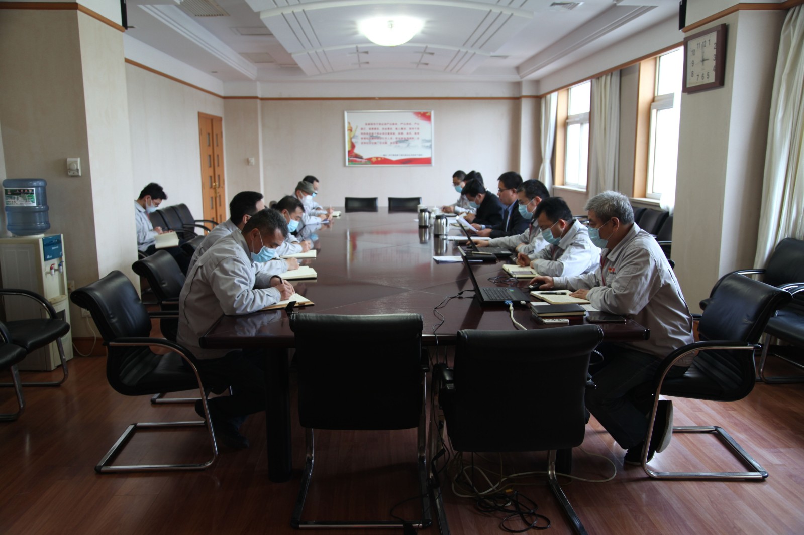 1587715314370674.jpeg 電氣產品產業子集團紀委組織召開工作會議(2).jpg